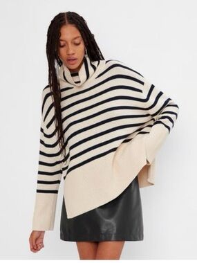 GAP 100% Cotton Striped Turtleneck Oversized Sweater - Cream & Navy Medium